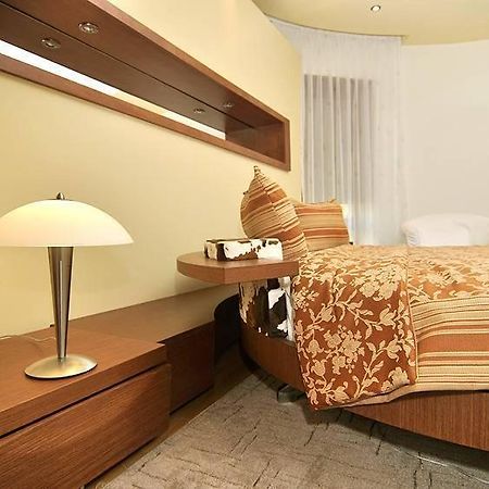 Villa Vitoria Giroc Room photo